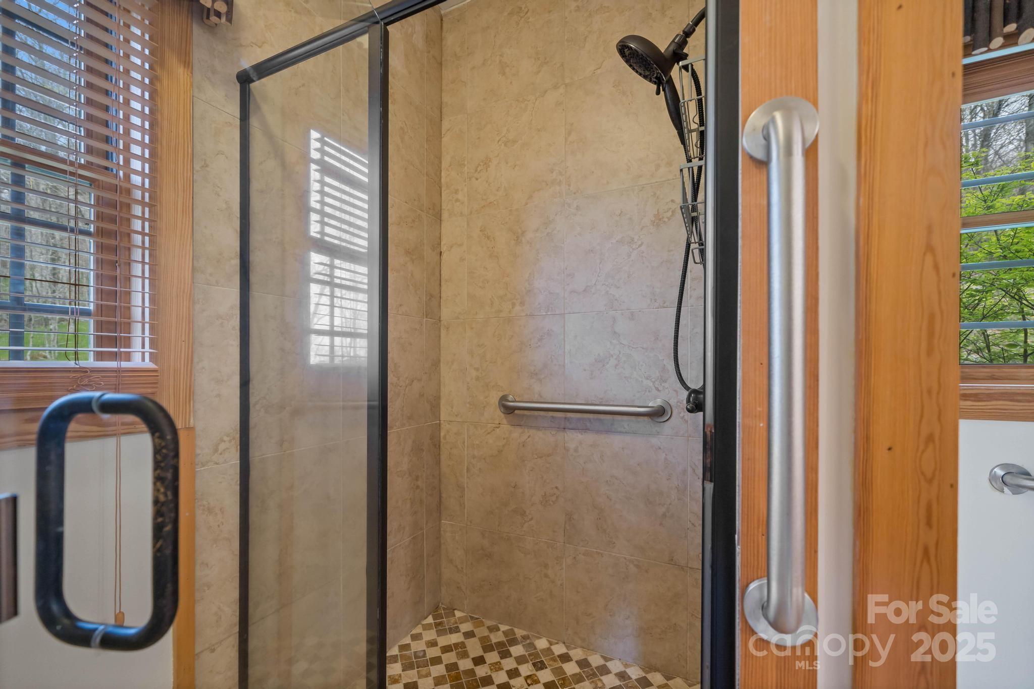 140 Spruce Hollow Road — Beech Mountain