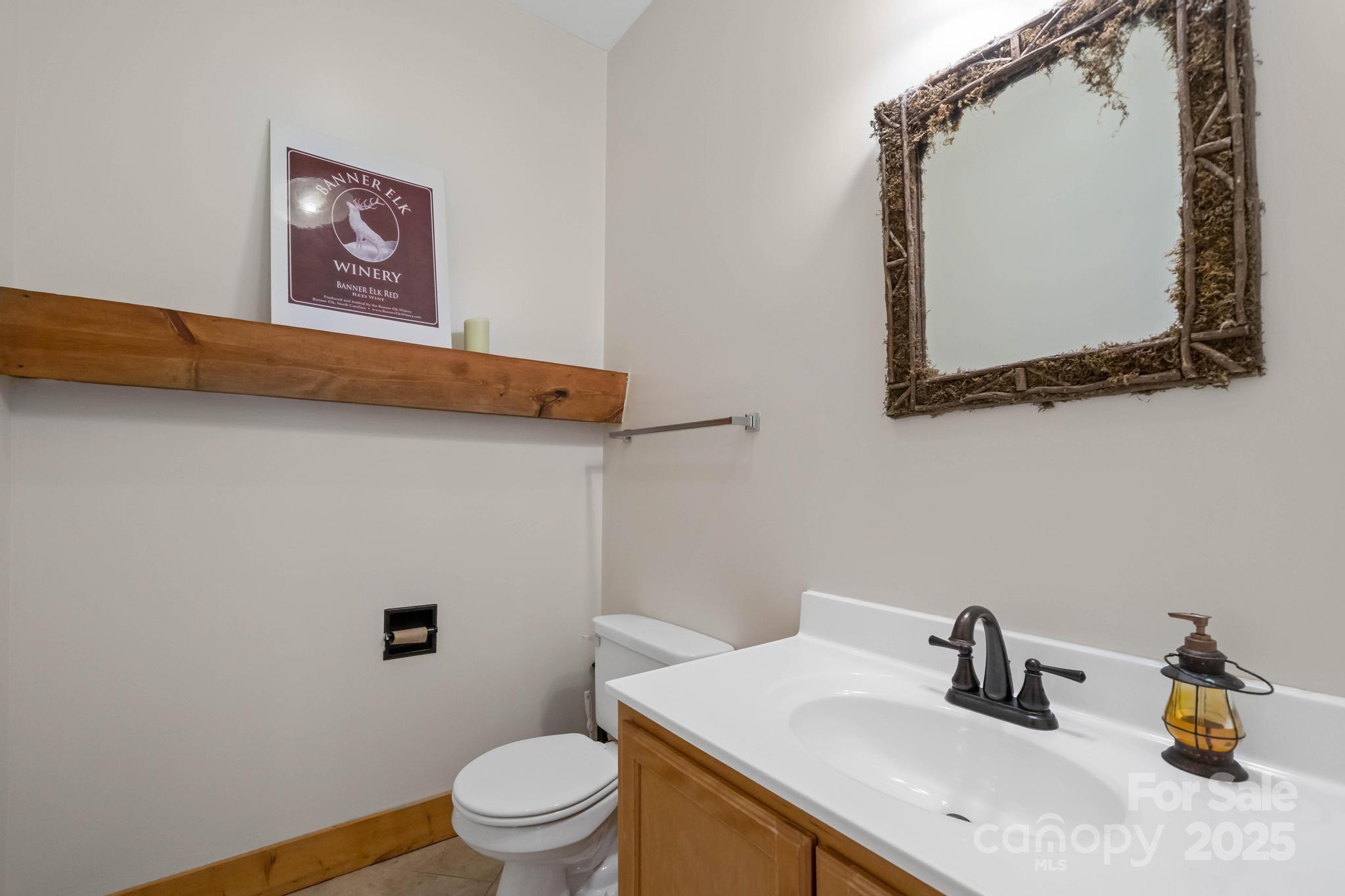 140 Spruce Hollow Road — Beech Mountain