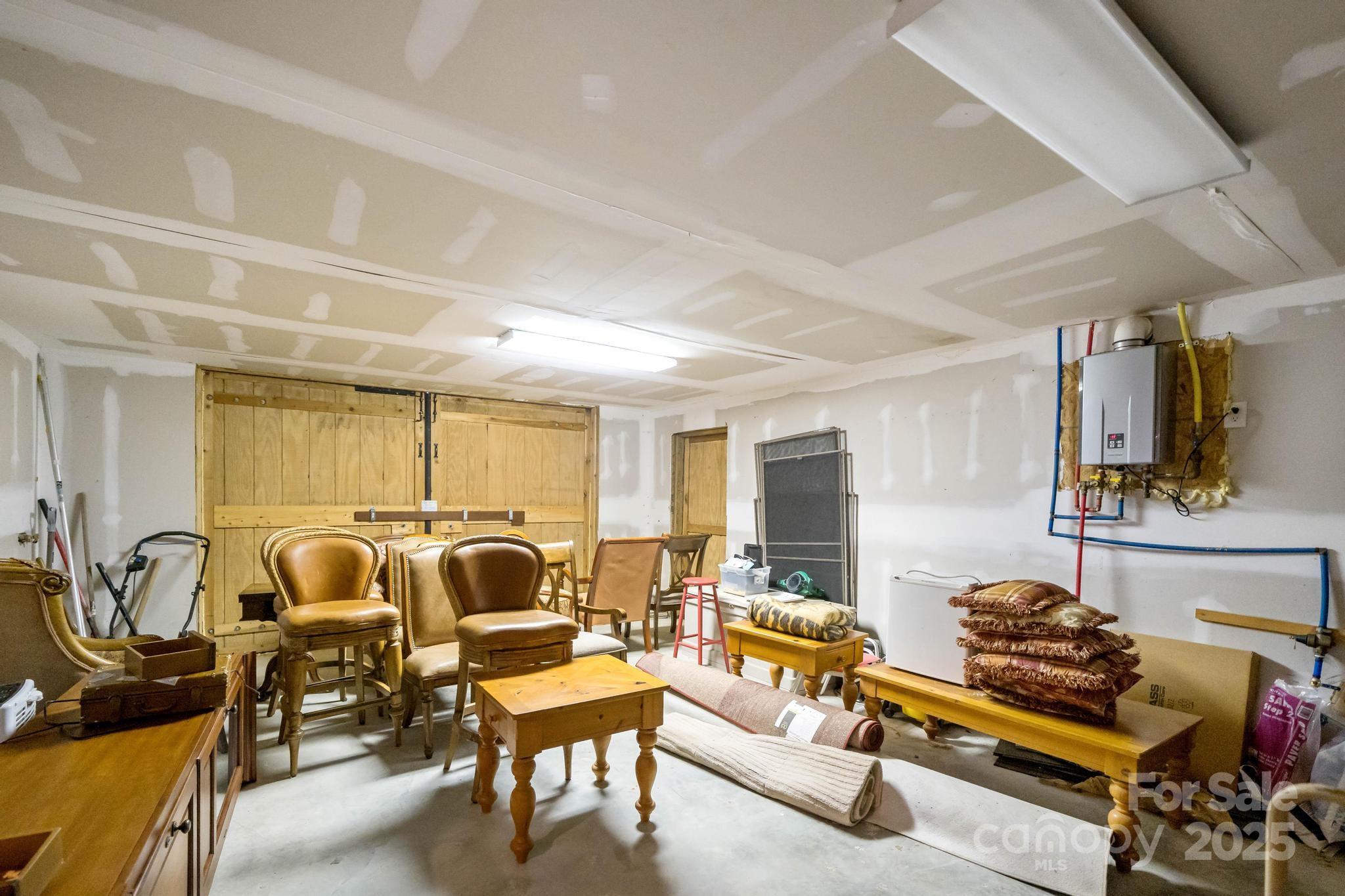 140 Spruce Hollow Road — Beech Mountain