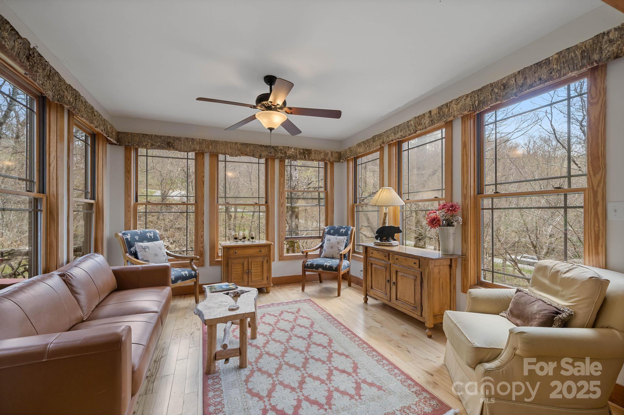 140 Spruce Hollow Road — Beech Mountain