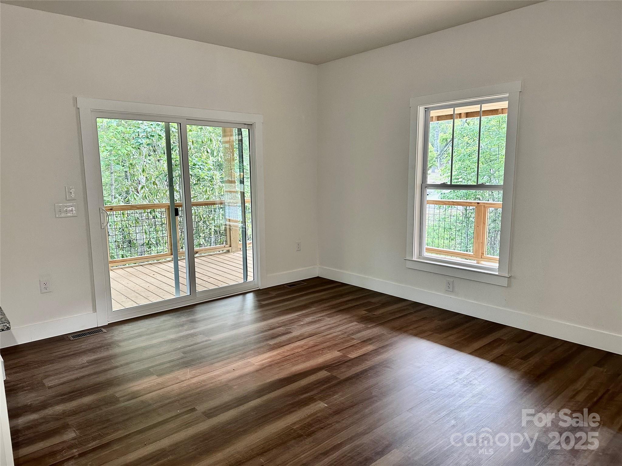 206 Cascade Ridge Road — Fairview