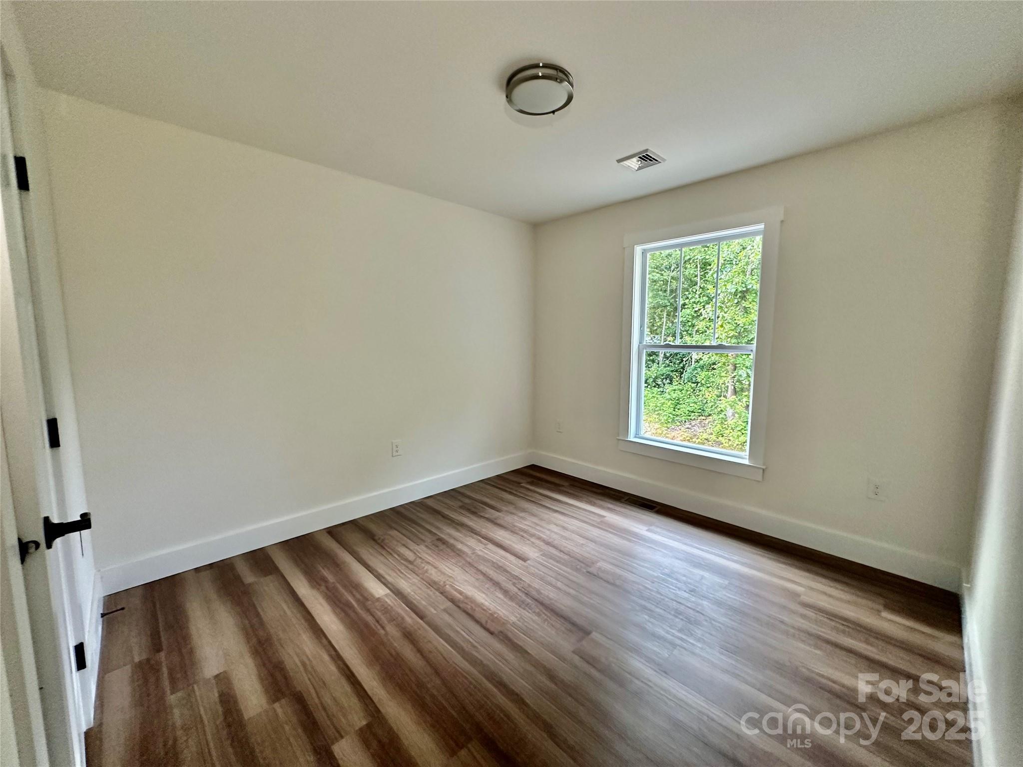 206 Cascade Ridge Road — Fairview