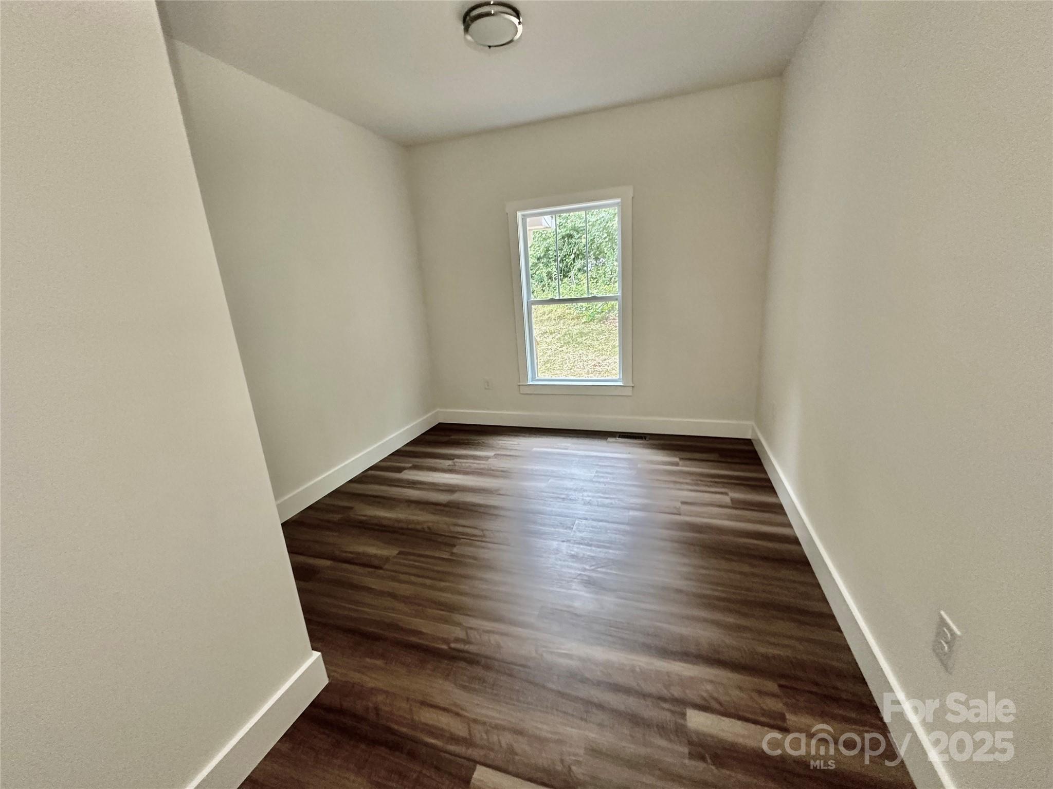 206 Cascade Ridge Road — Fairview