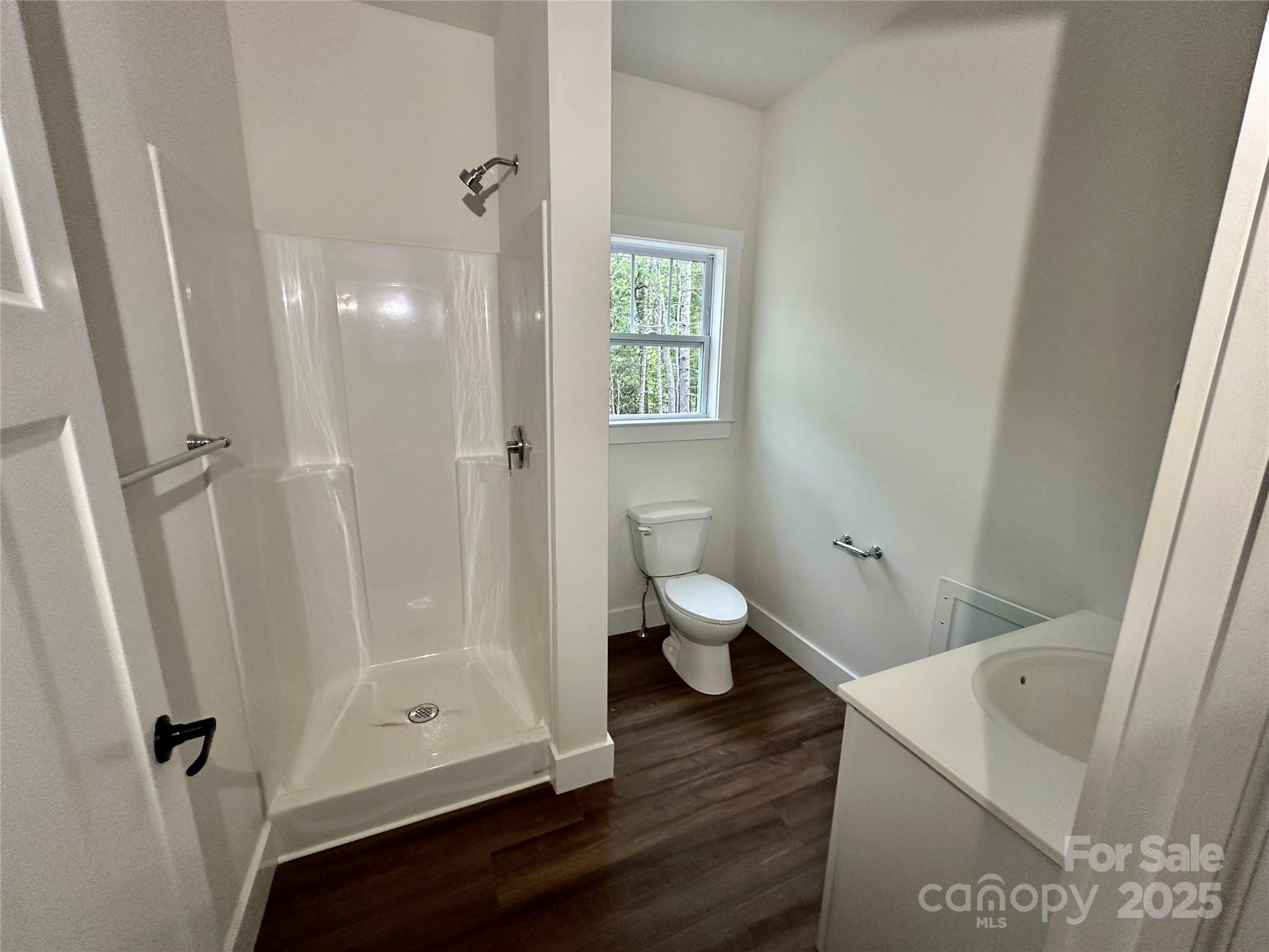 206 Cascade Ridge Road — Fairview