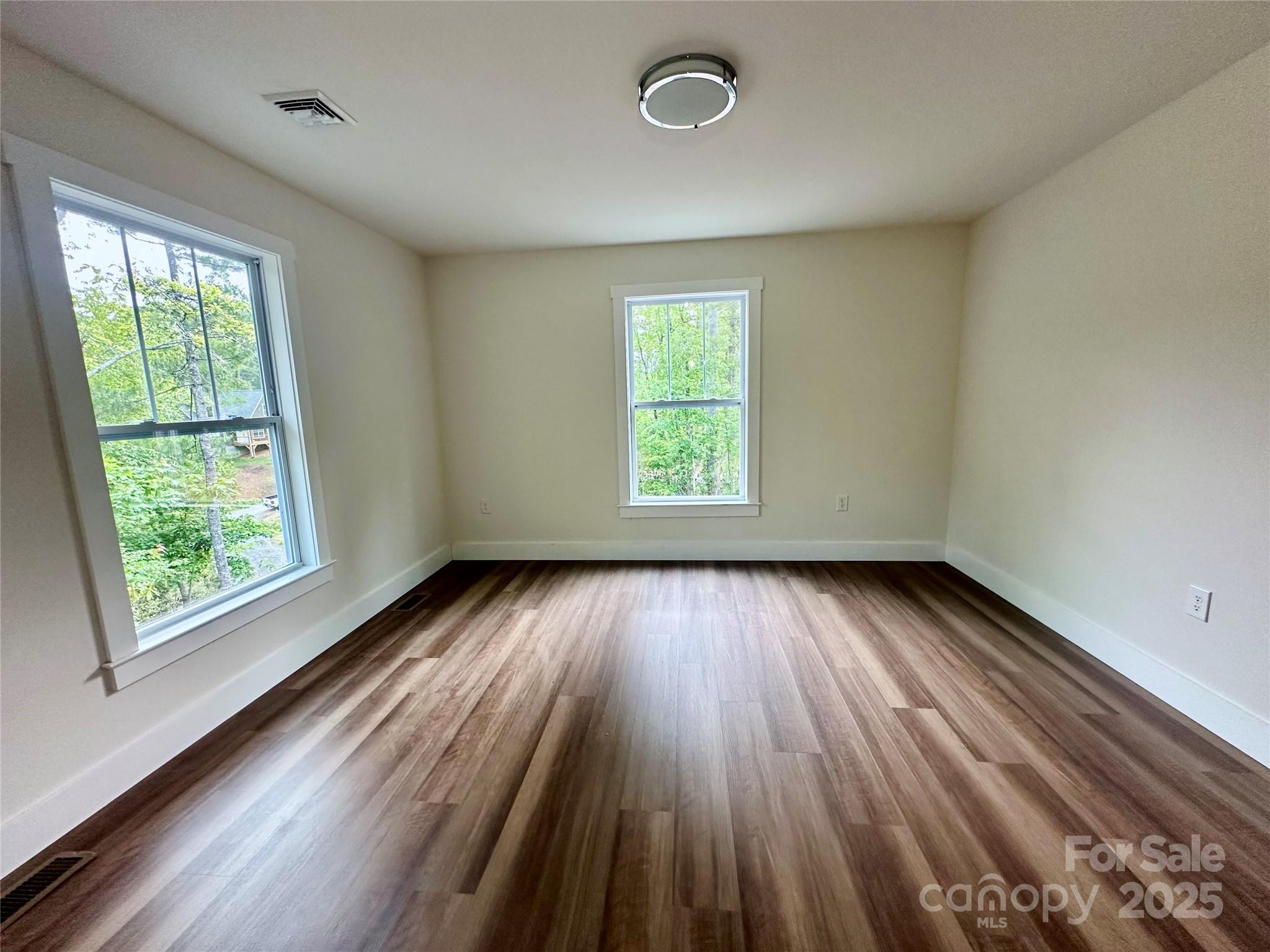206 Cascade Ridge Road — Fairview