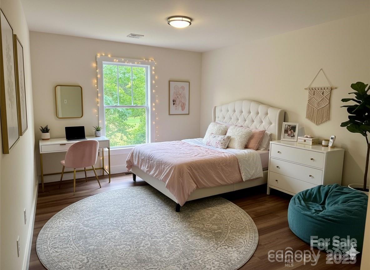 206 Cascade Ridge Road — Fairview