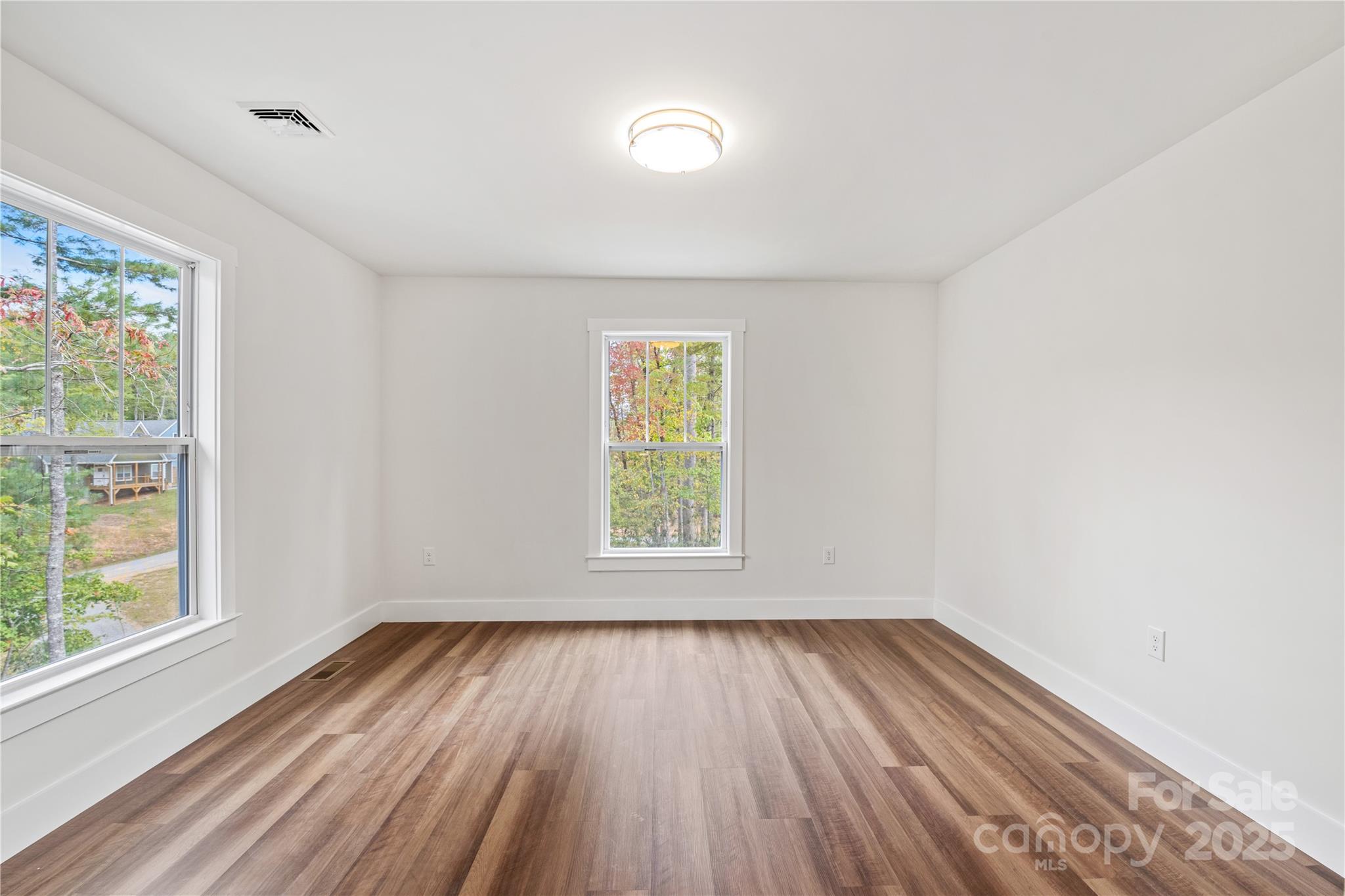 206 Cascade Ridge Road — Fairview