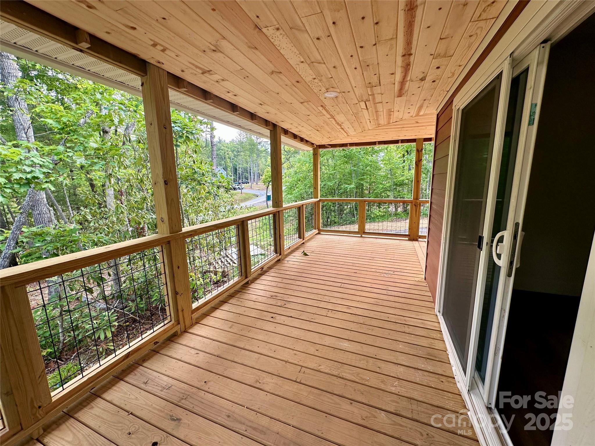 206 Cascade Ridge Road — Fairview