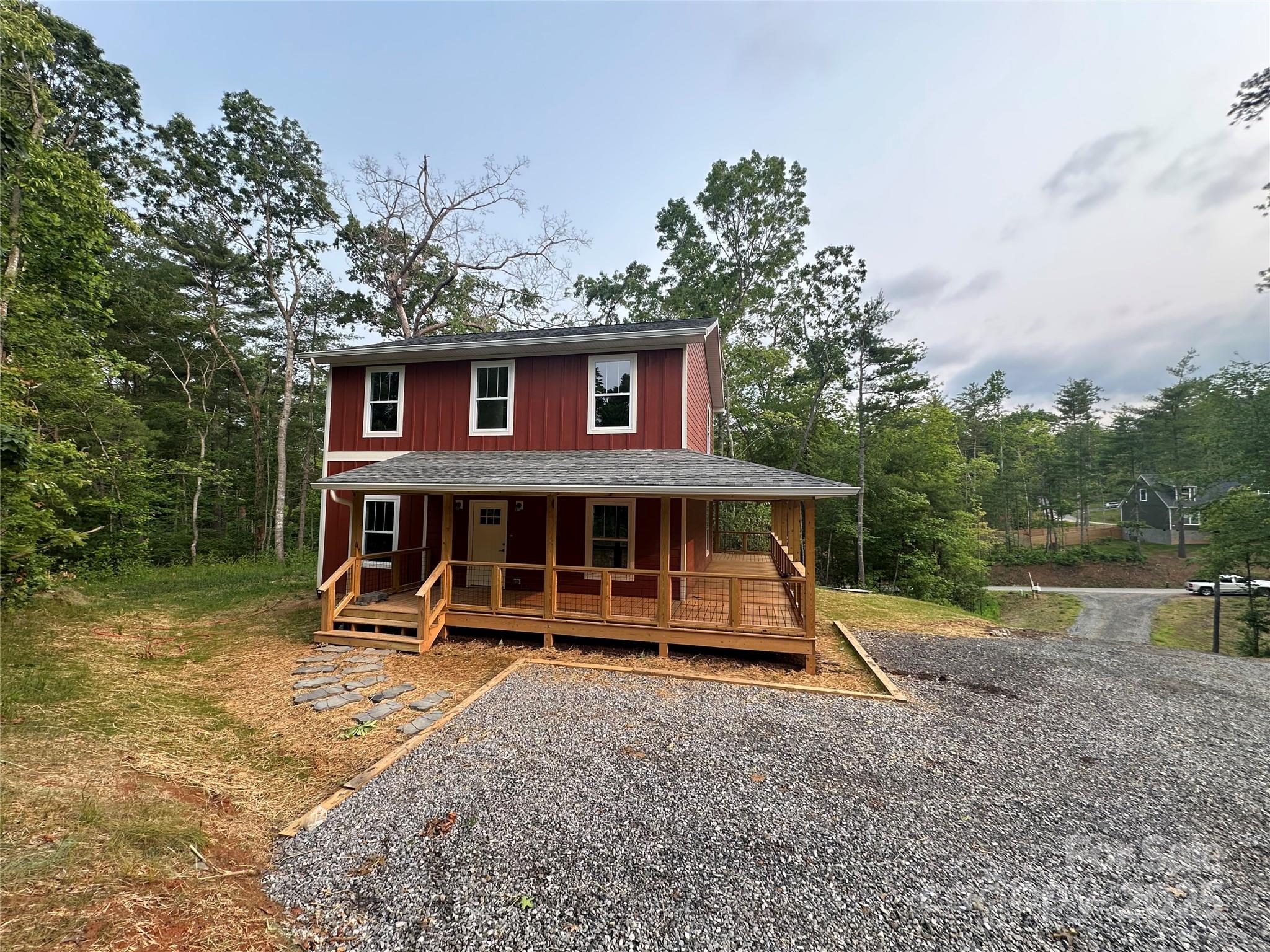 206 Cascade Ridge Road — Fairview
