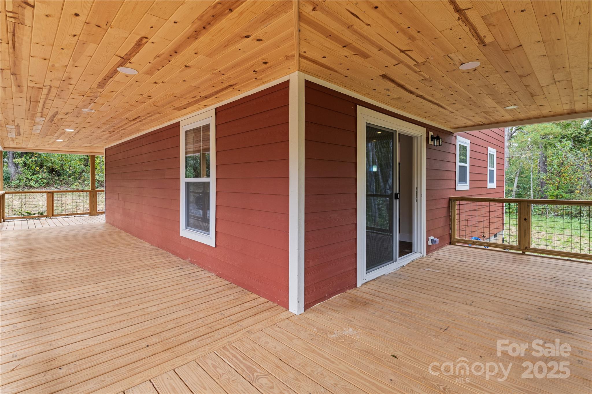 206 Cascade Ridge Road — Fairview