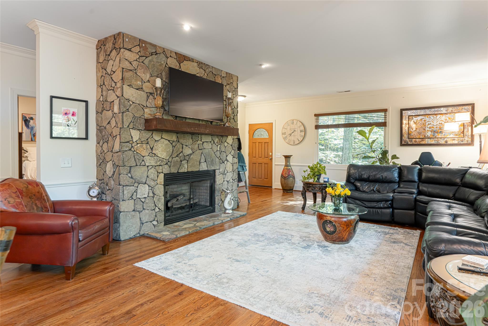 75 Cougar Lane — Saluda