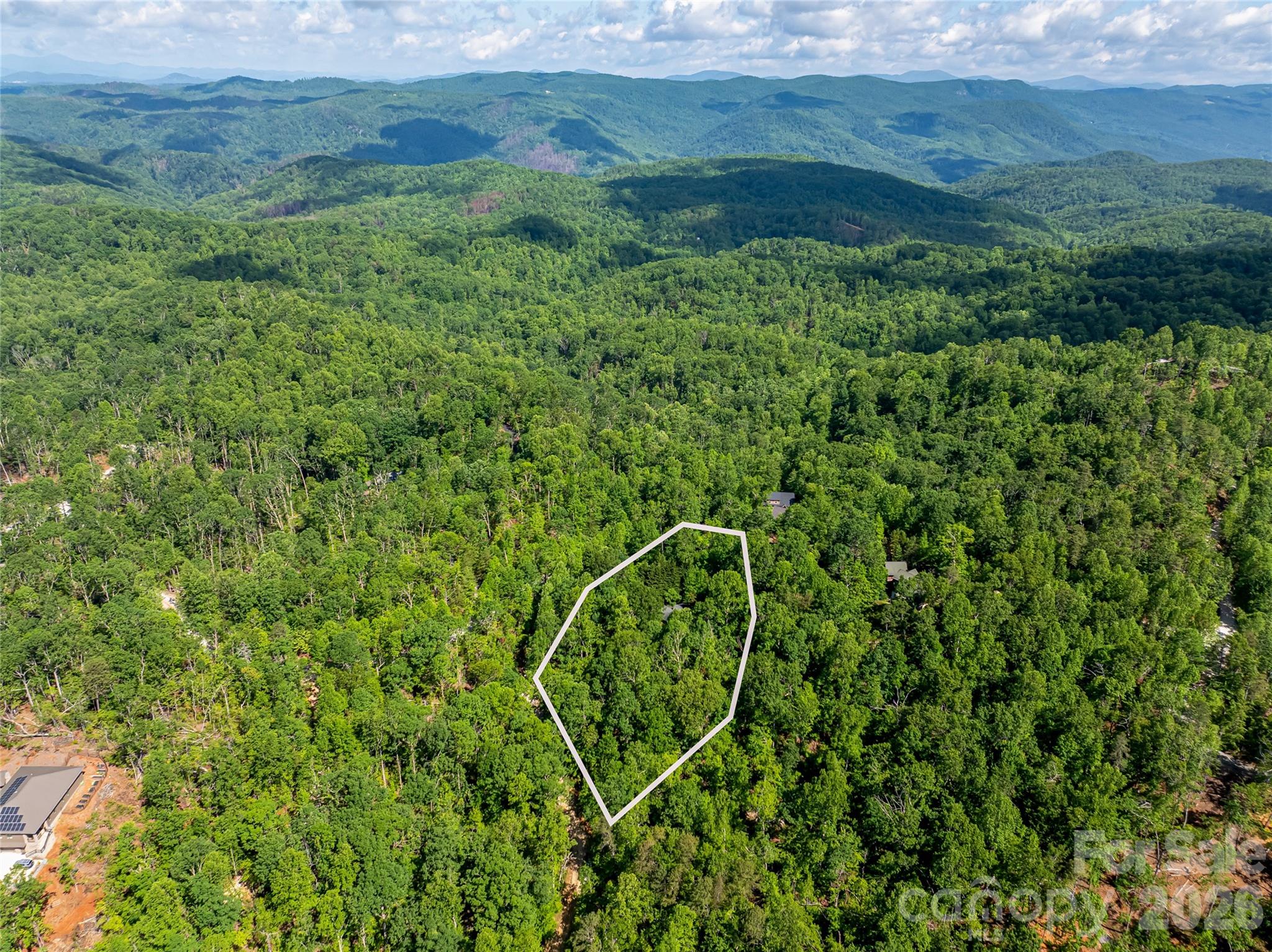 75 Cougar Lane — Saluda