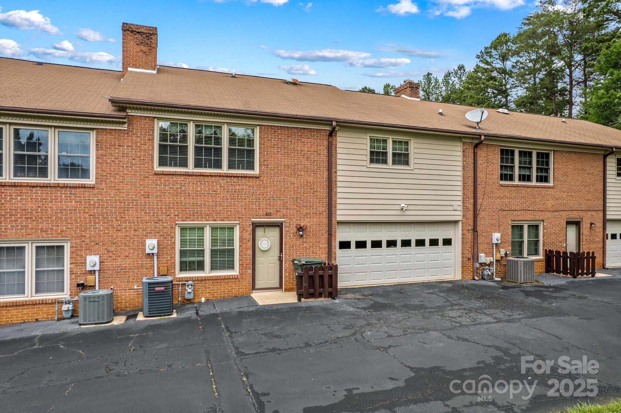 402 Swaim Court — Salisbury