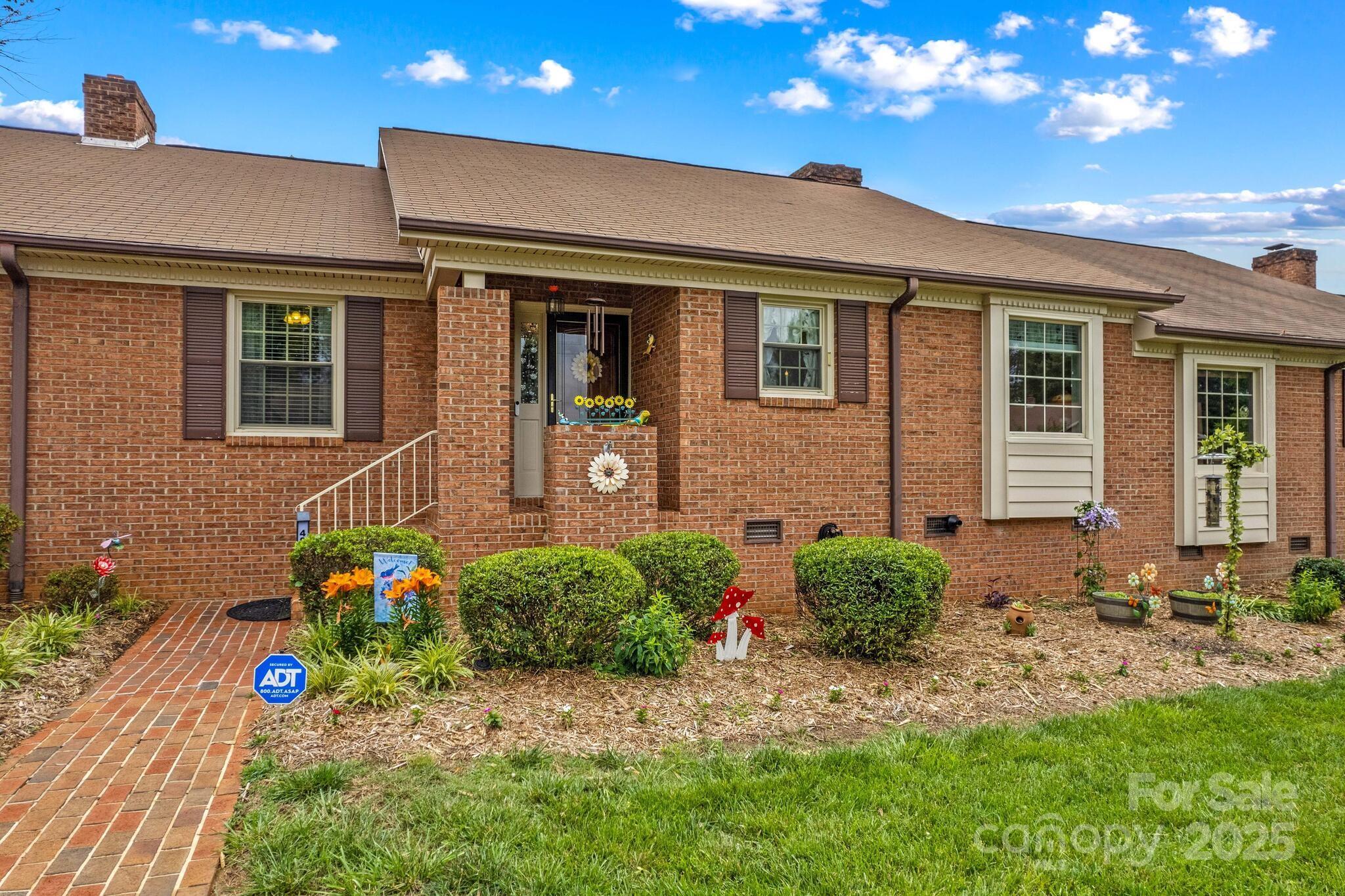402 Swaim Court — Salisbury