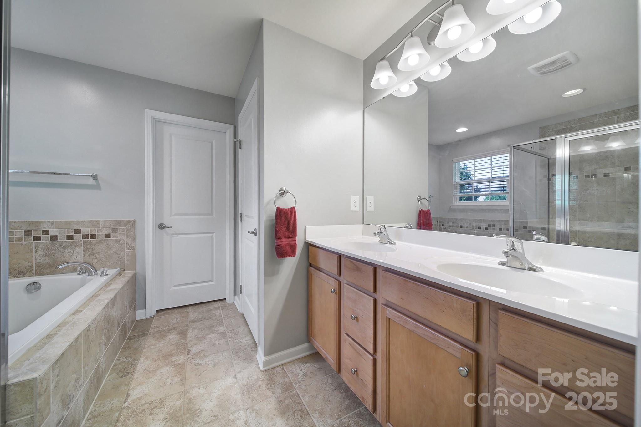 1012 Kings Bottom Drive — Fort Mill