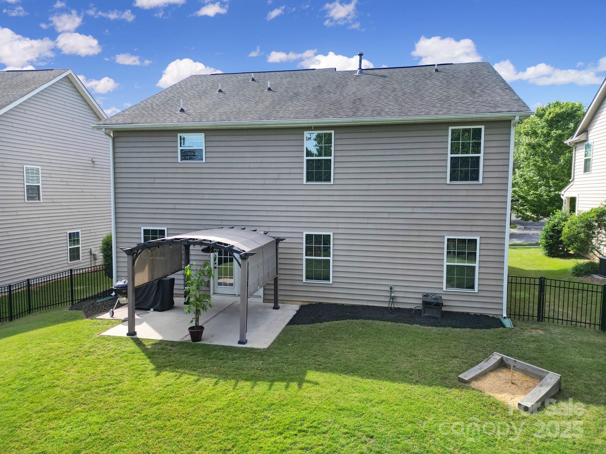 1012 Kings Bottom Drive — Fort Mill