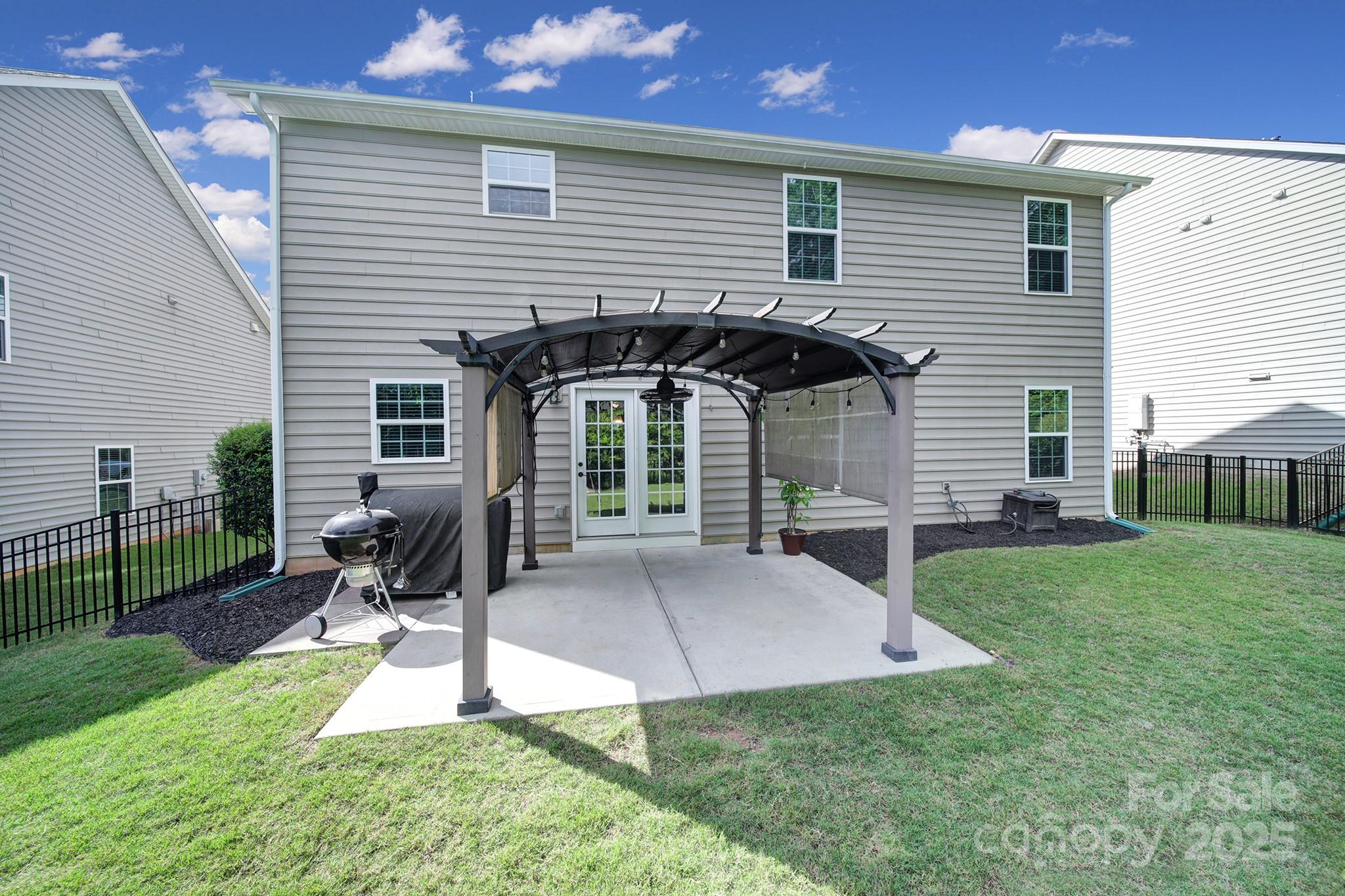 1012 Kings Bottom Drive — Fort Mill