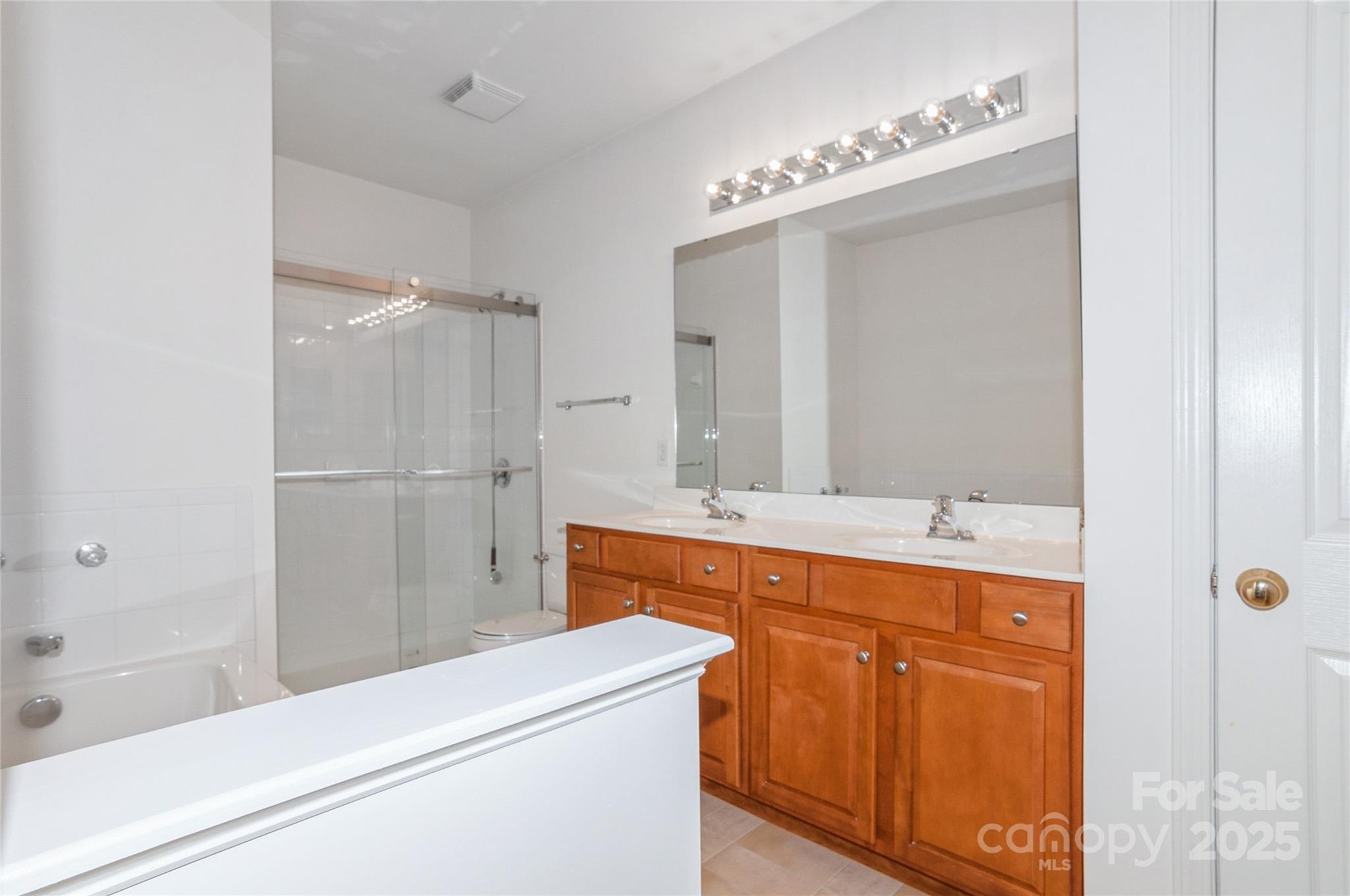 11863 Ridgeway Park Drive — Charlotte