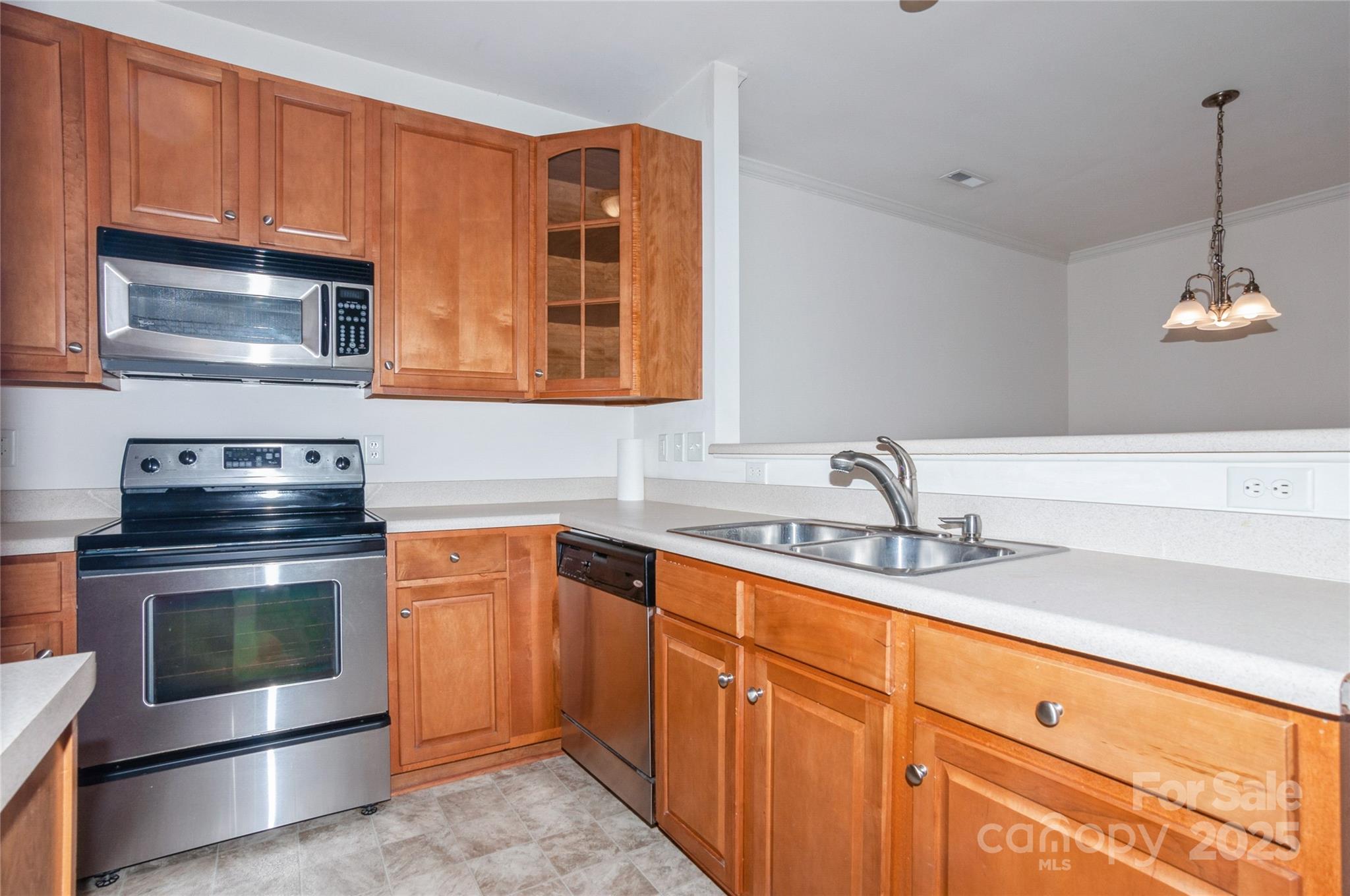11863 Ridgeway Park Drive — Charlotte