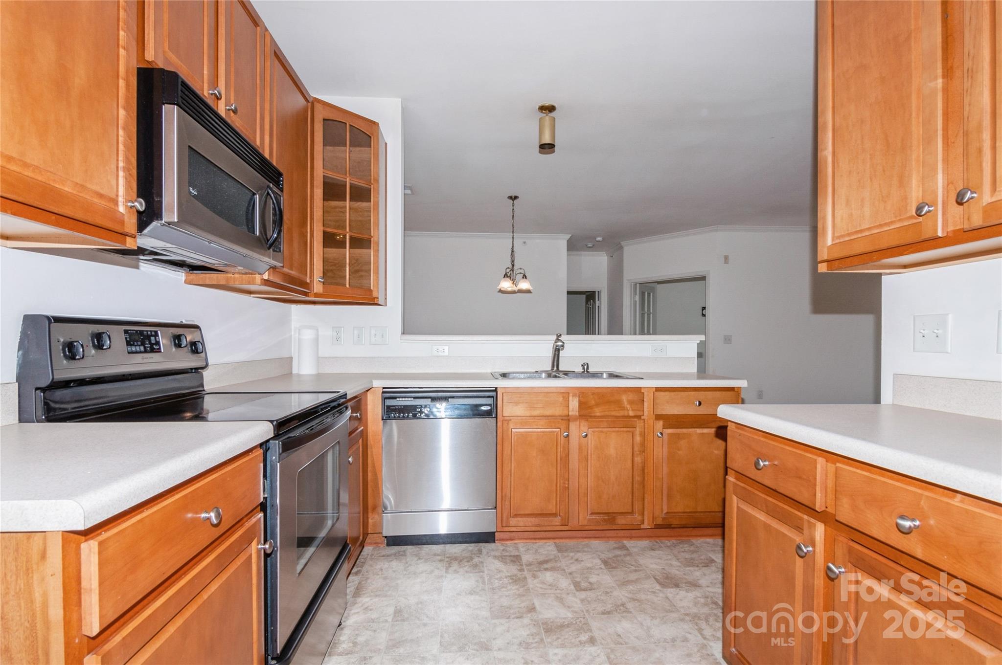 11863 Ridgeway Park Drive — Charlotte