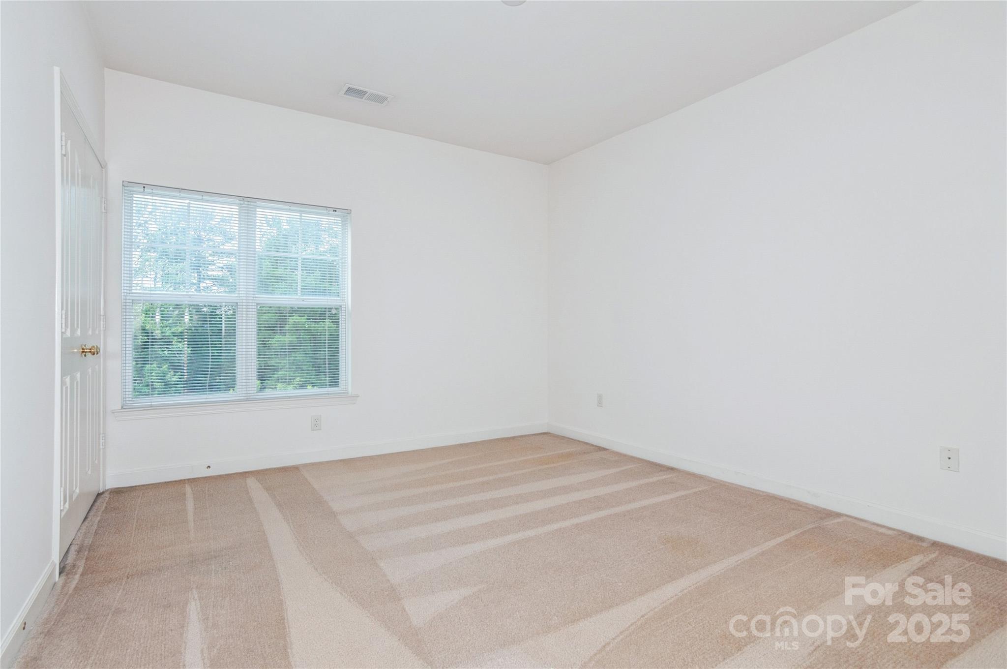 11863 Ridgeway Park Drive — Charlotte