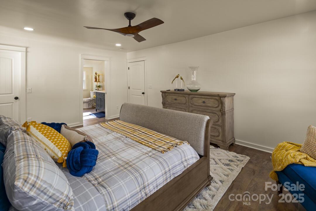 227 Ashmore Avenue — Hendersonville