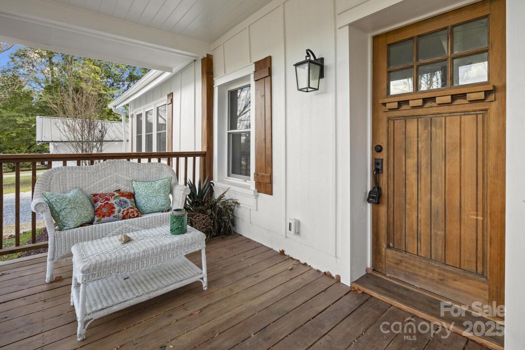 227 Ashmore Avenue — Hendersonville