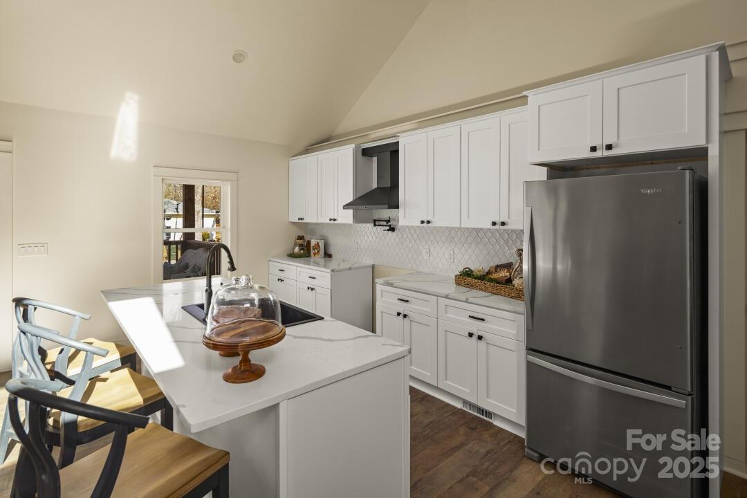 227 Ashmore Avenue — Hendersonville