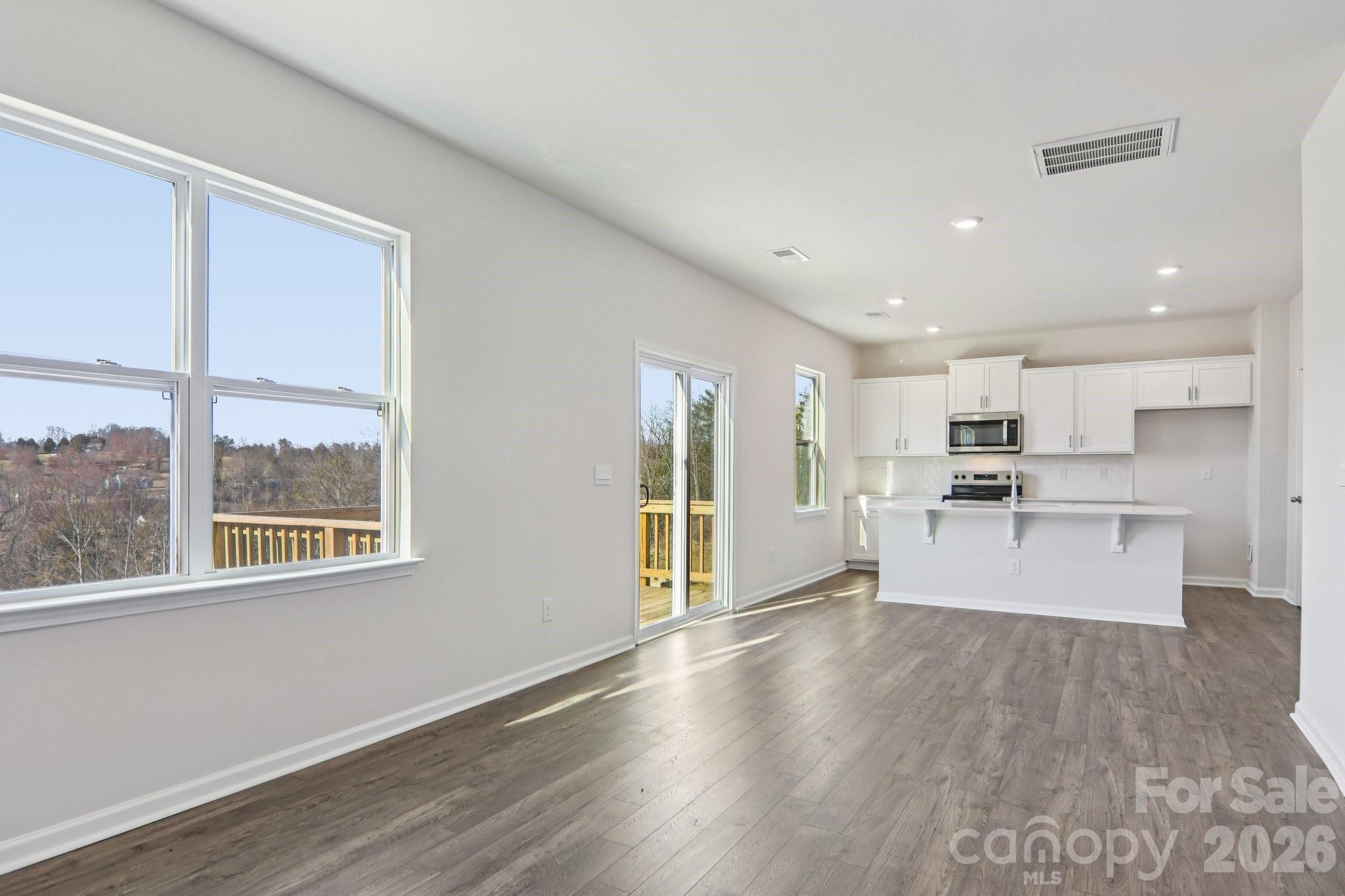 827 Adelston Lane — Asheville
