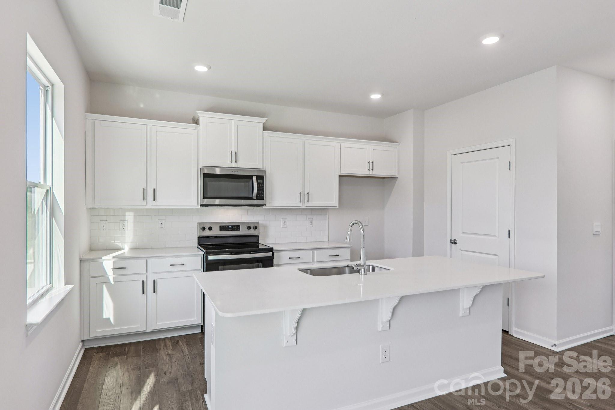827 Adelston Lane — Asheville
