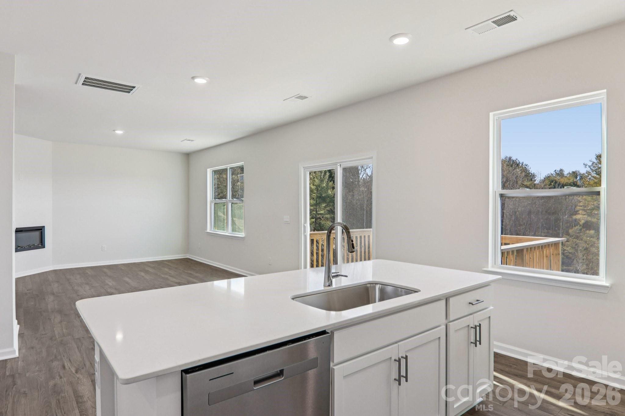 827 Adelston Lane — Asheville