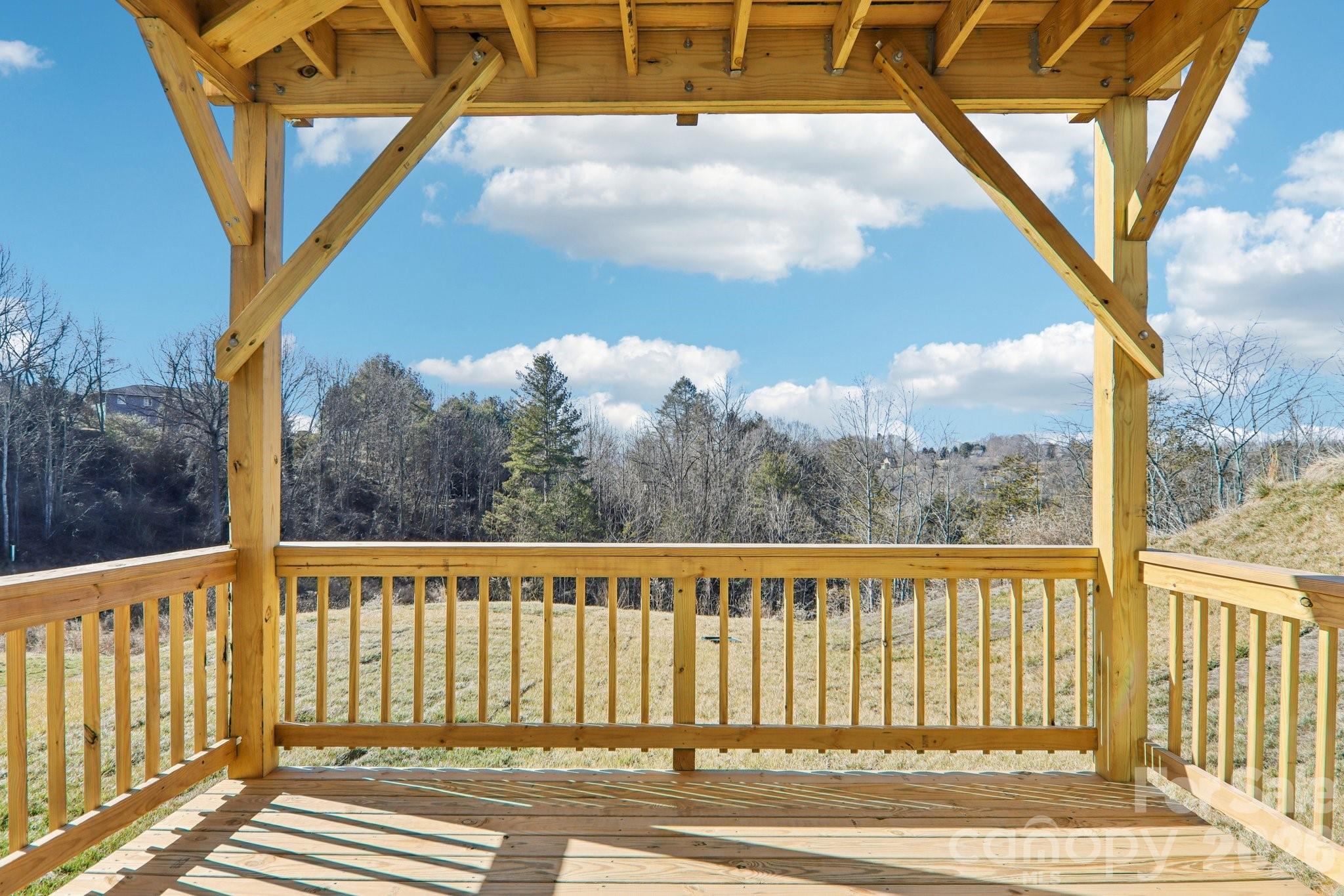 827 Adelston Lane — Asheville
