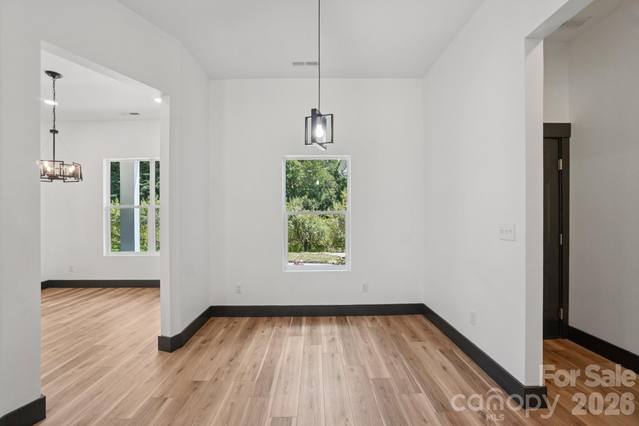 86 Point Hope Lane — Hendersonville