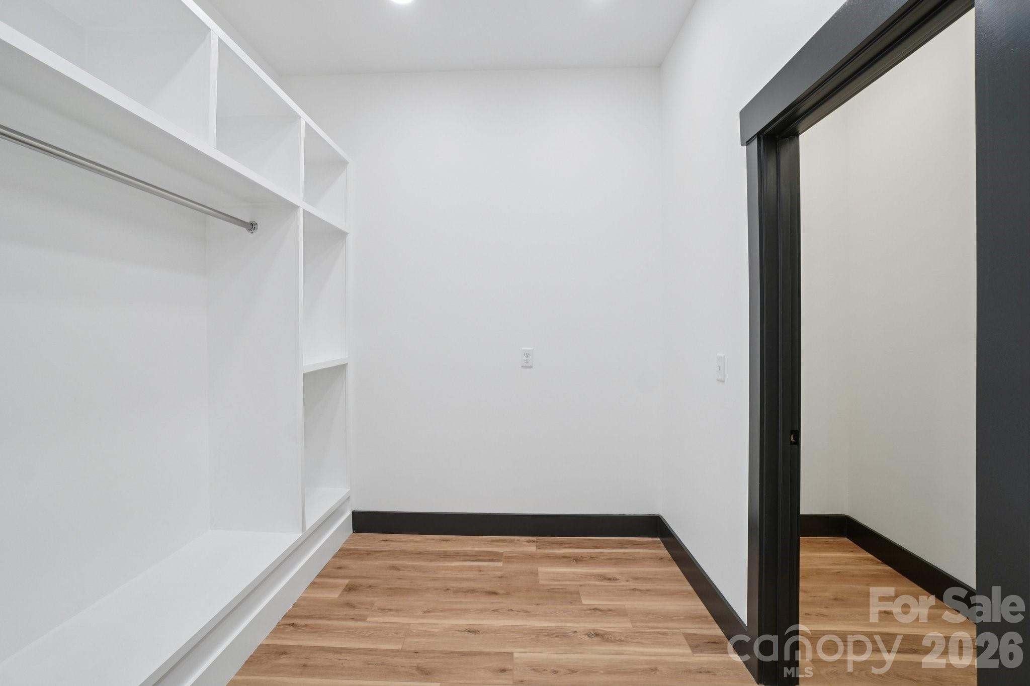 86 Point Hope Lane — Hendersonville