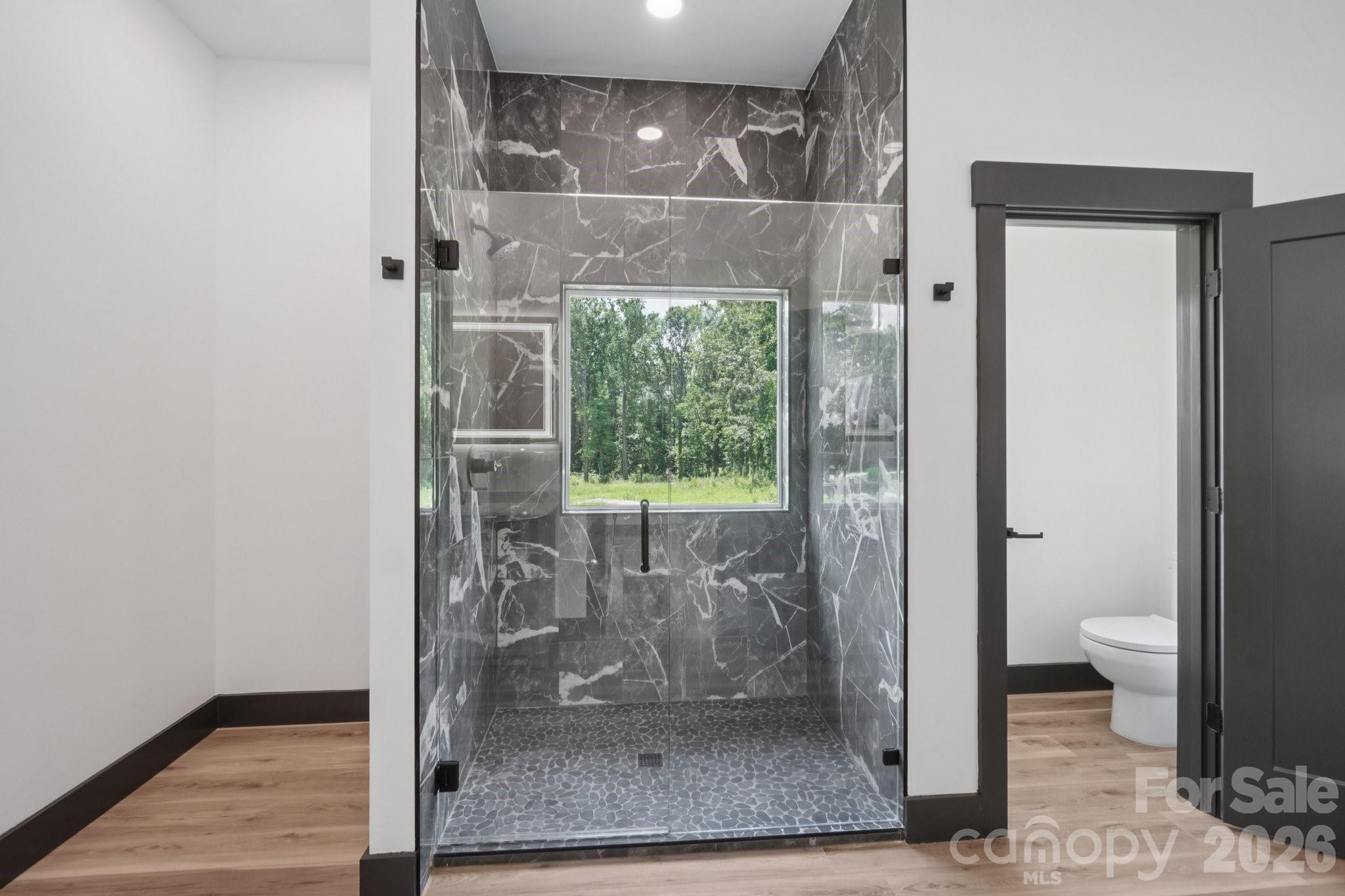 86 Point Hope Lane — Hendersonville