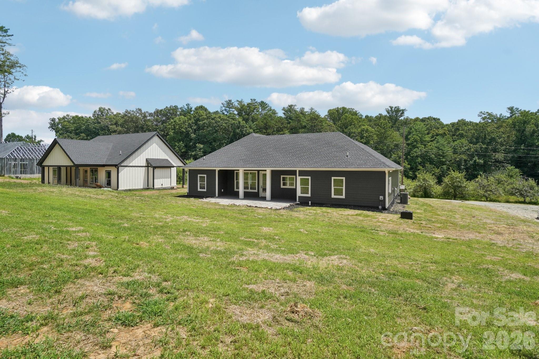 86 Point Hope Lane — Hendersonville