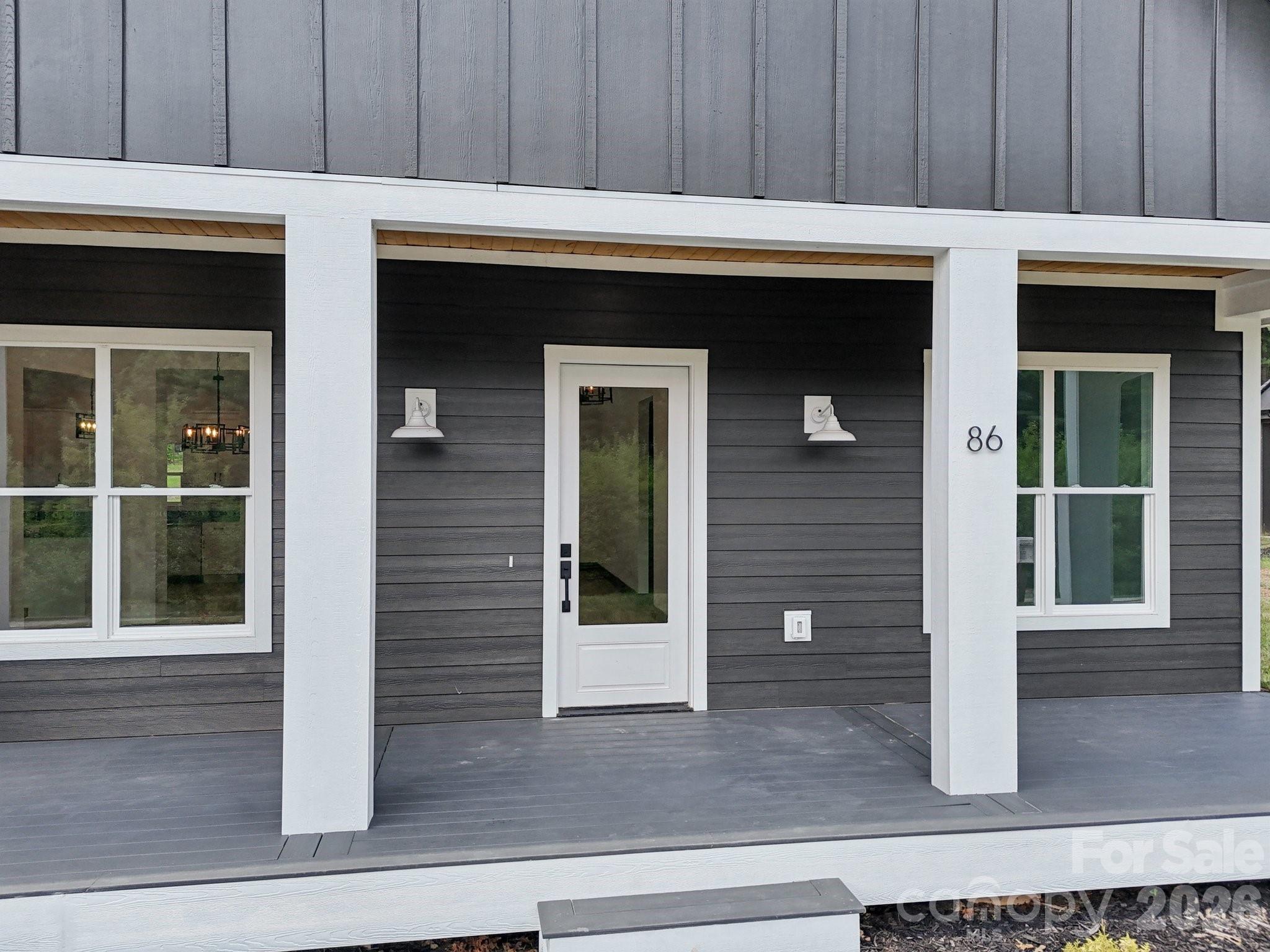 86 Point Hope Lane — Hendersonville