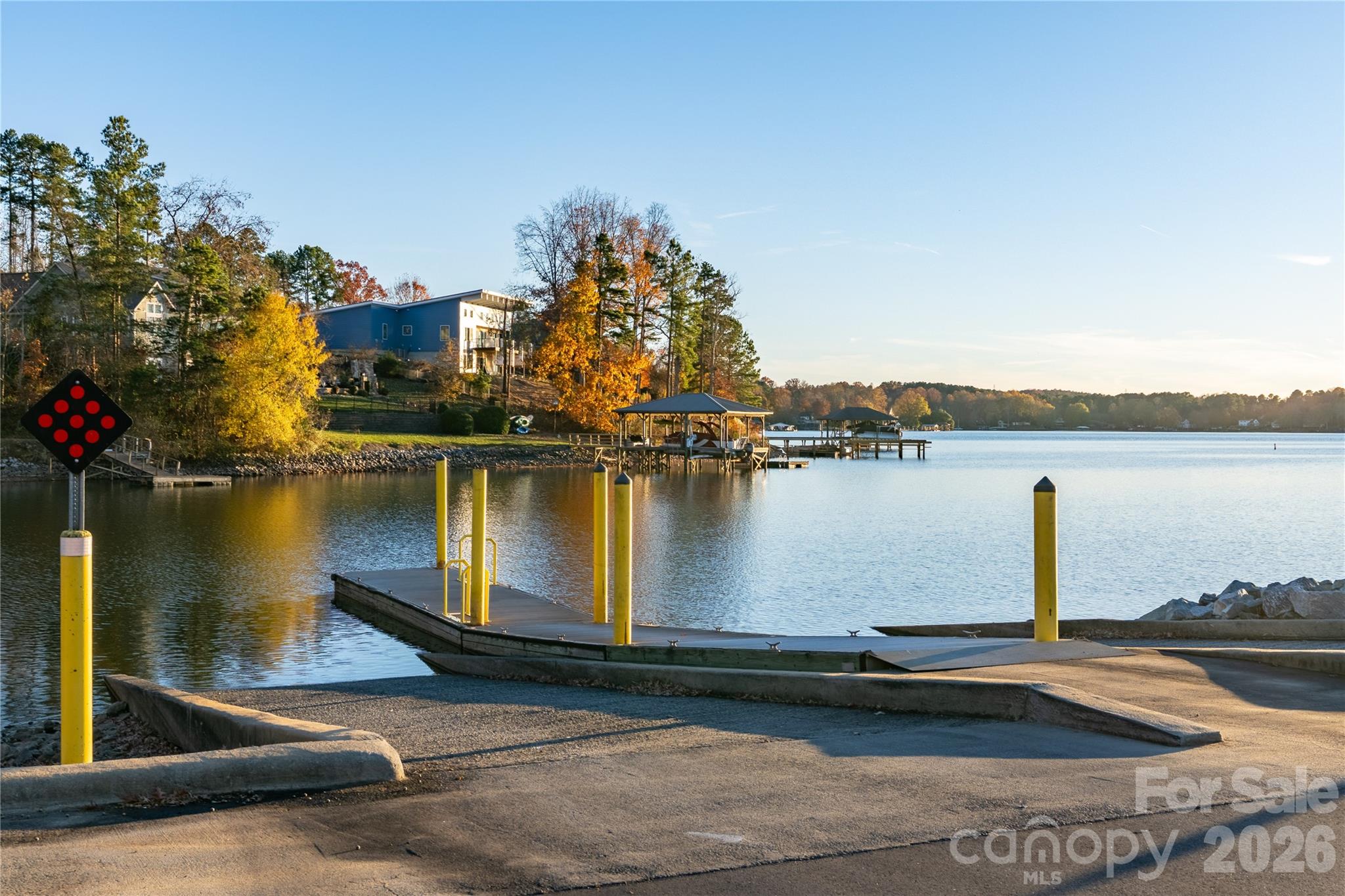 150 W Morehouse Avenue — Mooresville