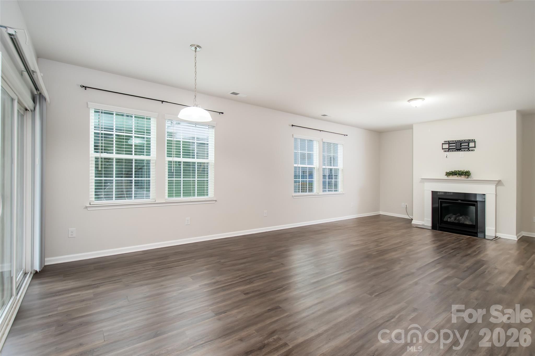 150 W Morehouse Avenue — Mooresville