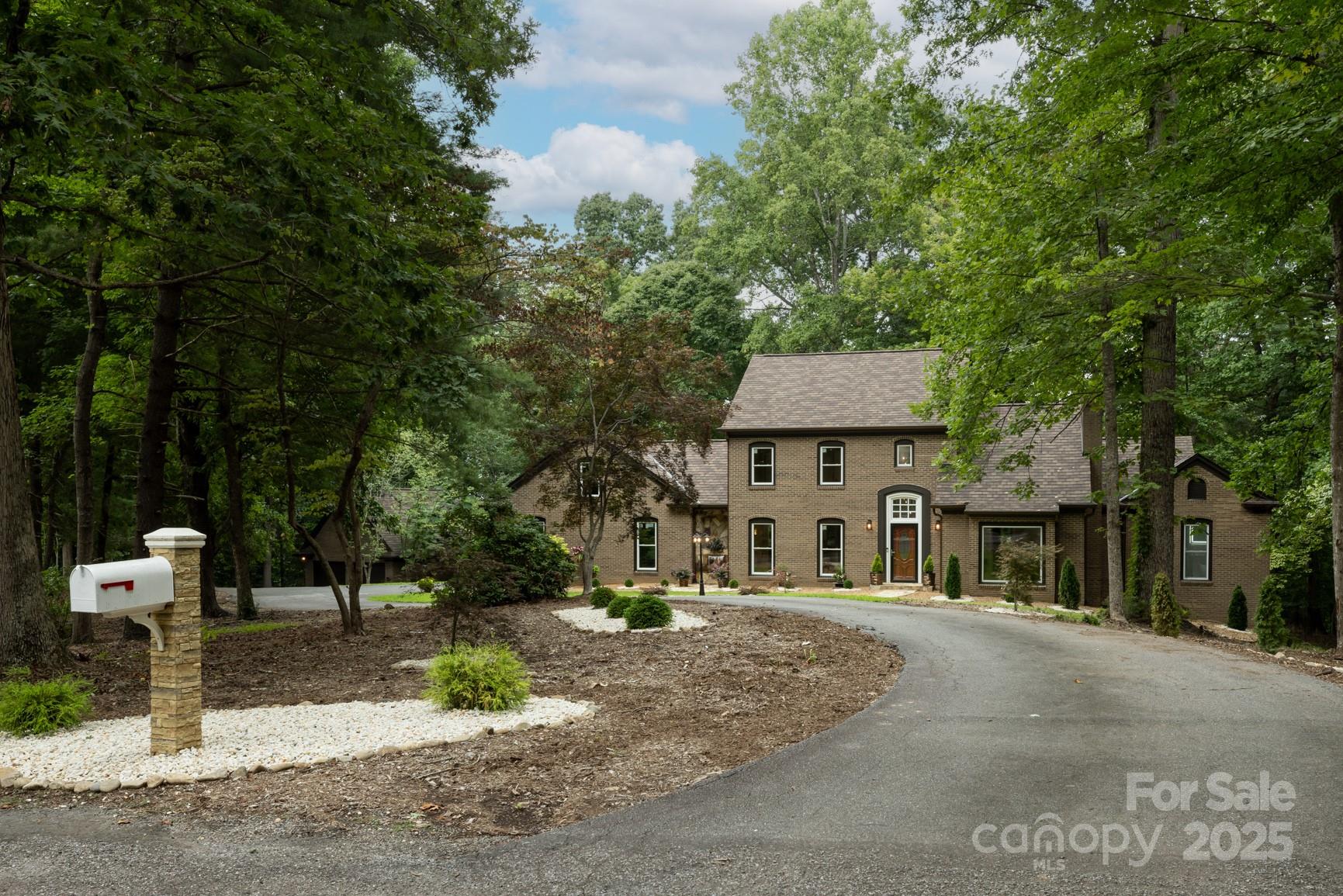 455 Old Farms Road — Wilkesboro