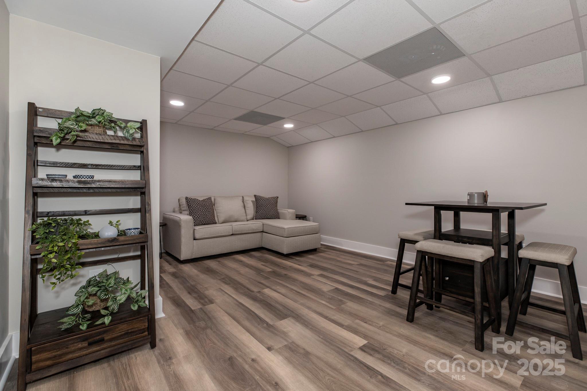 455 Old Farms Road — Wilkesboro