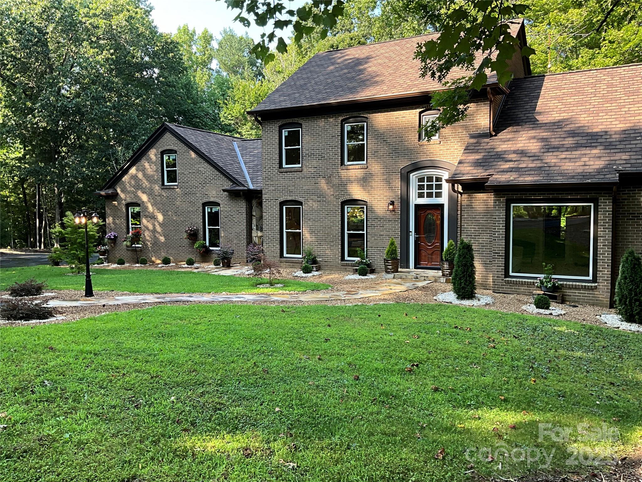 455 Old Farms Road — Wilkesboro