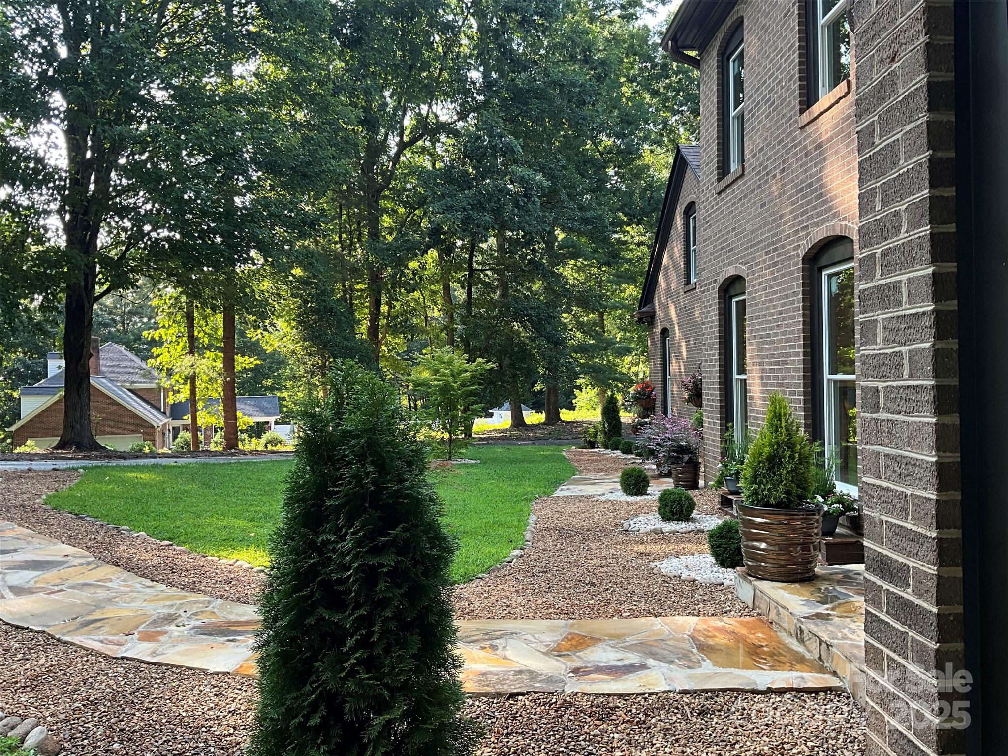 455 Old Farms Road — Wilkesboro
