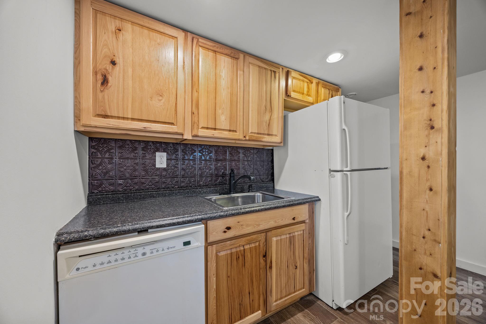 175 Chatham Road — Asheville