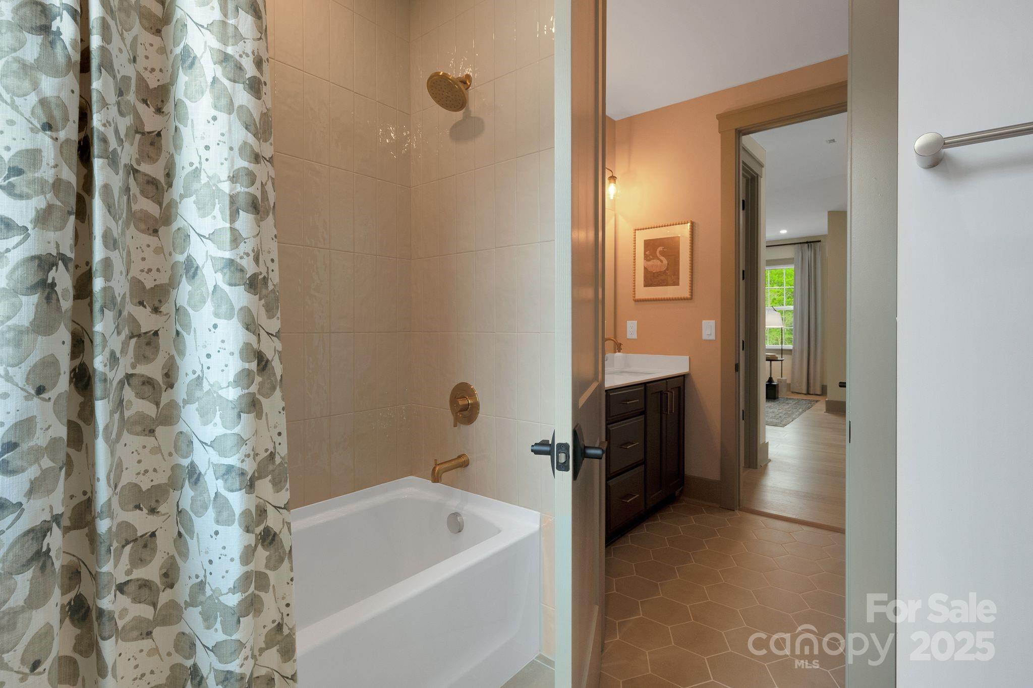 13648 Glennmayes Road — Huntersville