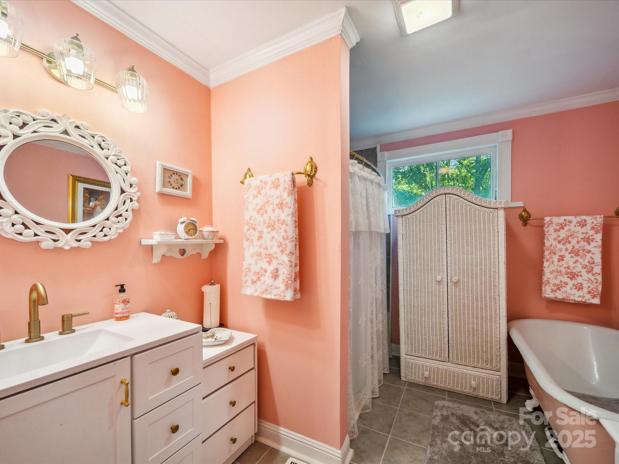 408 S Ellis Street — Salisbury