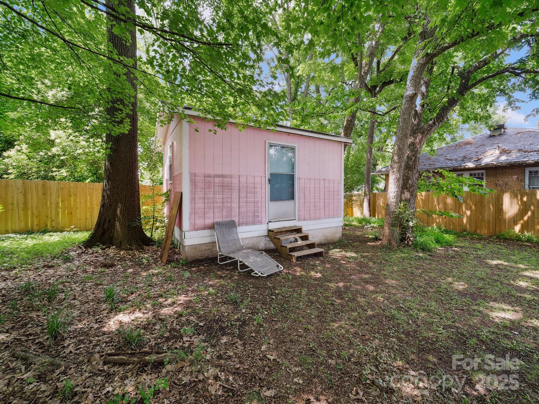408 S Ellis Street — Salisbury