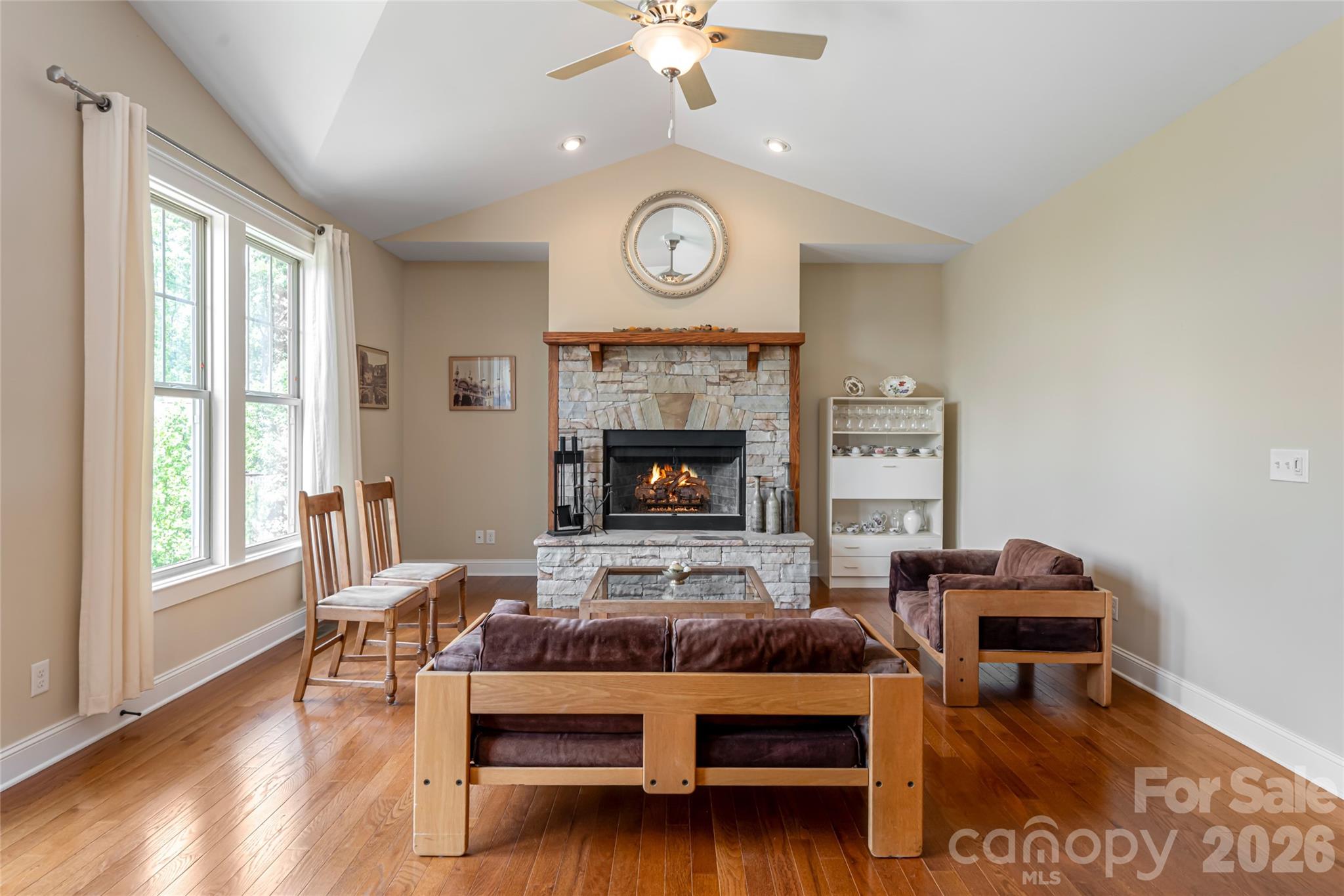 91 Greenwells Glory Drive — Biltmore Lake