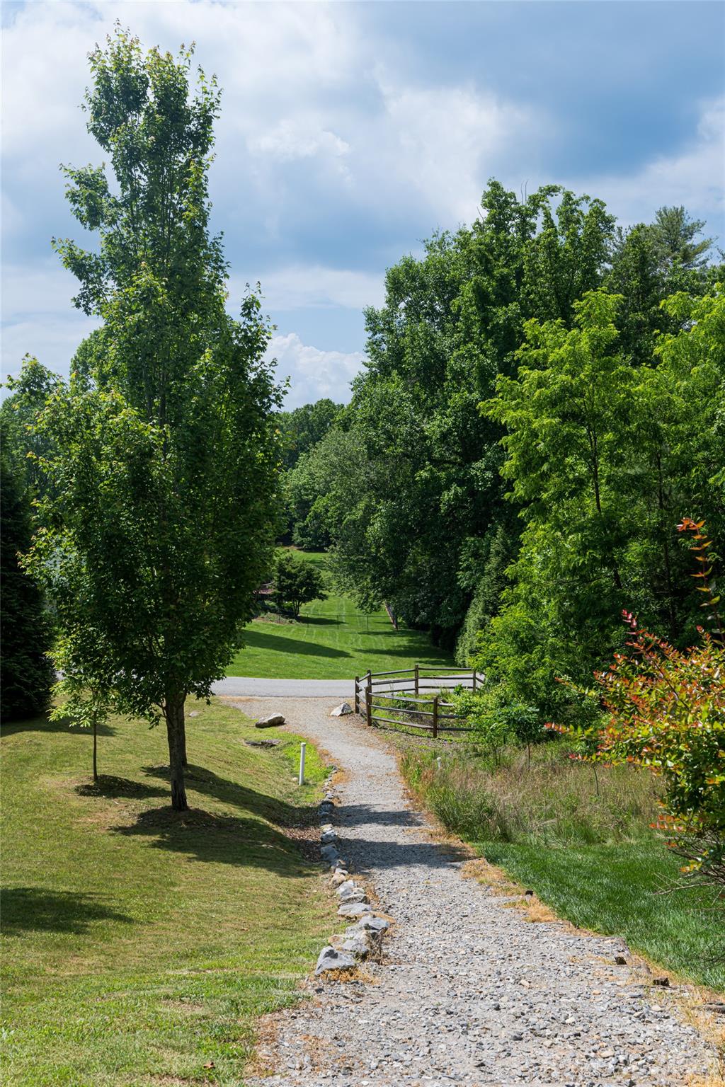91 Greenwells Glory Drive — Biltmore Lake