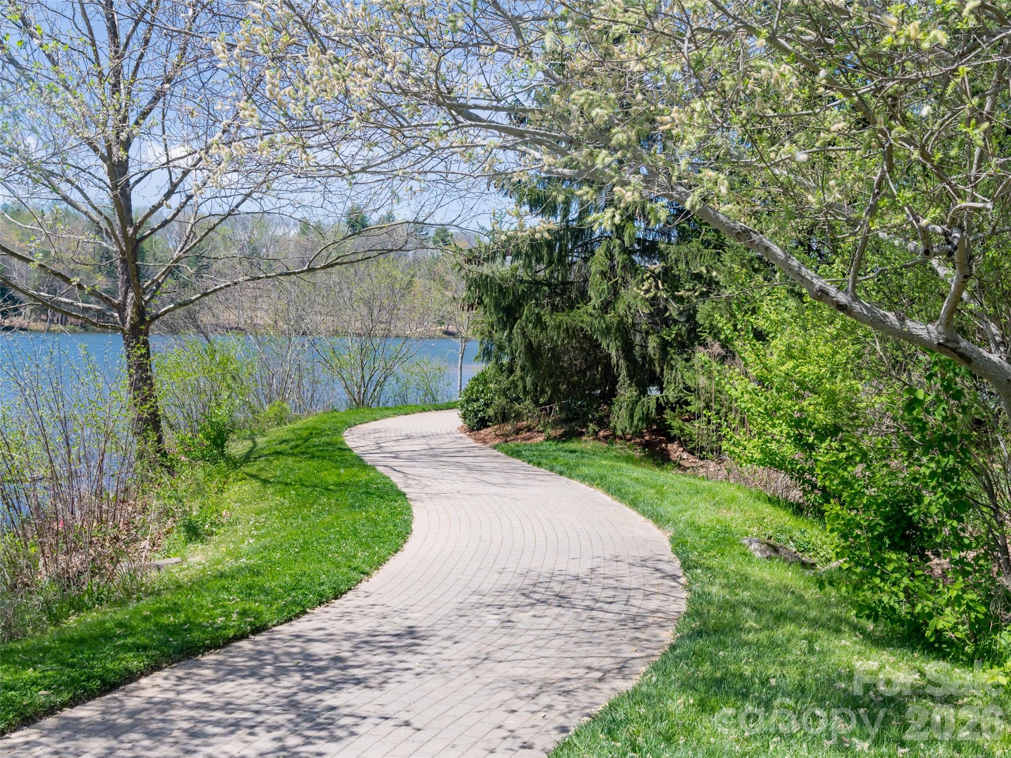 91 Greenwells Glory Drive — Biltmore Lake